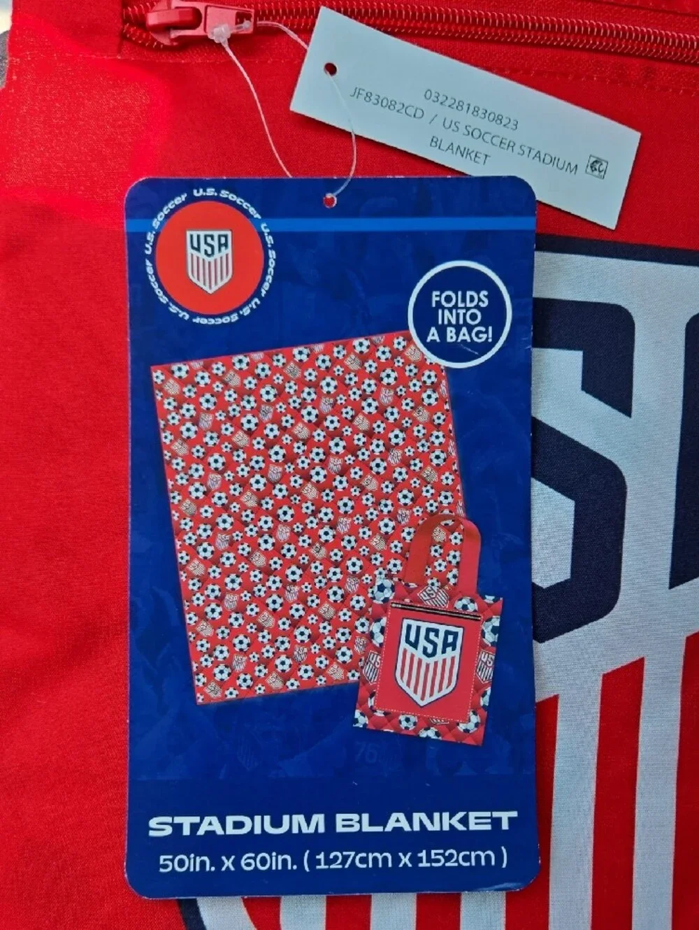 Team USA 🇺🇲 Red Soccer Stadium Blanket Tote - Men's Bag